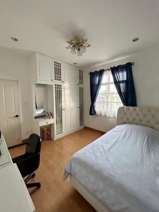 6 Bedrooms House For Sale At Imperial Park Sukhumvit 101/1