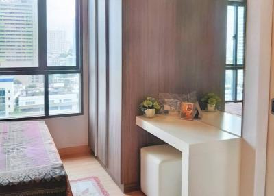 Studio 1 Bath 30 SQ.M Urbano Absolute Sathorn