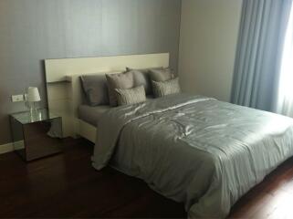 2 Bedroom Condo for Sale at Circle Condominium