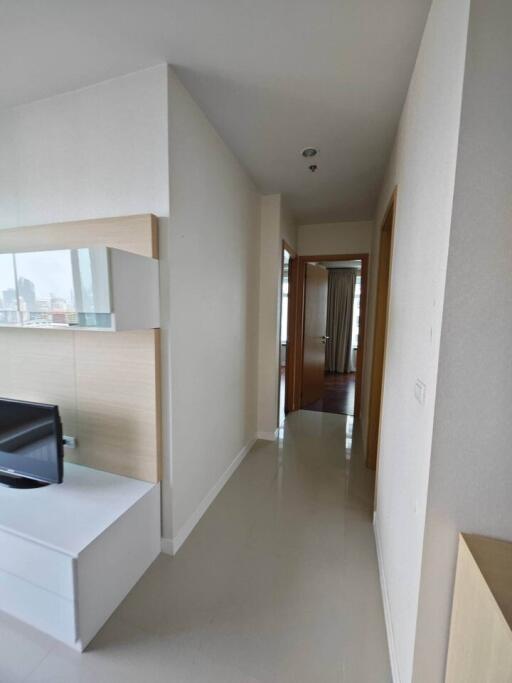 2 Bedroom Condo for Sale at Circle Condominium