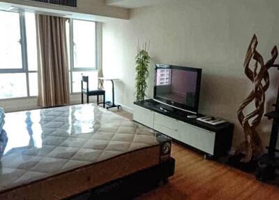 Condo for Rent at Trendy Condominium Sukhumvit 13