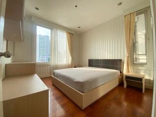 Condo for Rent at Siri Residence