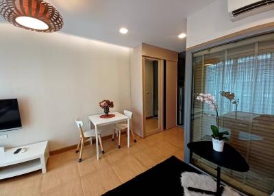 1 Bed Condo For Rent in Sathon
