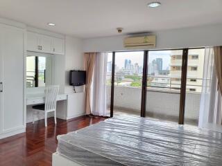 Richmond Palace Sukhumvit 43