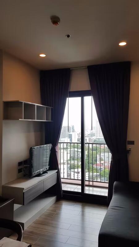 1 Bedroom Condo