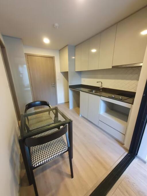 1 Bedroom Condo