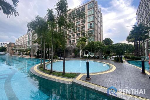 Pool access room at Dusit Grand Park2