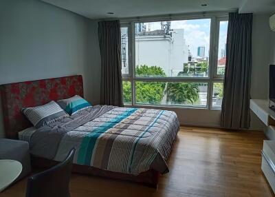 1 Bedroom Condo at 15 Sukhumvit Residences