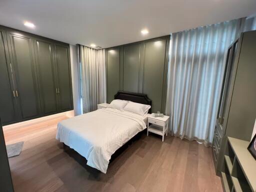 3 Bedrooms House For Rent At Nantawan Rama 9- Srinakarin