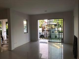 3 Bedroom House for Rent at Manthana Onnut - Wongwaen 2