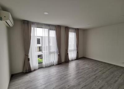 6 Bedrooms House For Rent At Altitude Kraf Bangna
