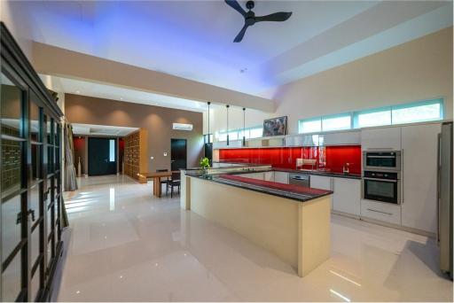 Luxury 3 Bedroom House in Siam Royal View