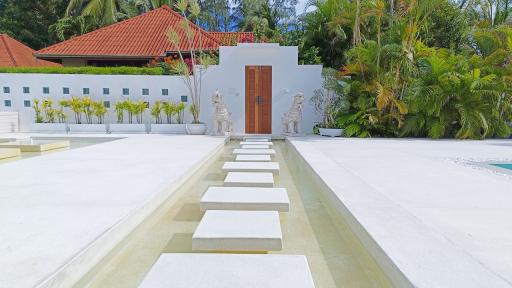 Amazing beach front villa for sale in Nathon area