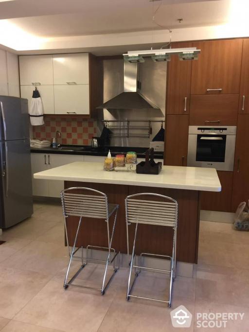 2-BR Condo at Silom Grand Terrace Condominium near BTS Sala Daeng (ID 514826)