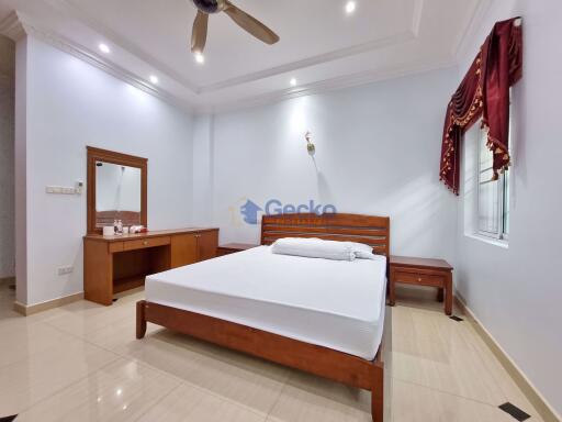 3 Bedrooms House in Eakmongkol 8 South Pattaya H009826