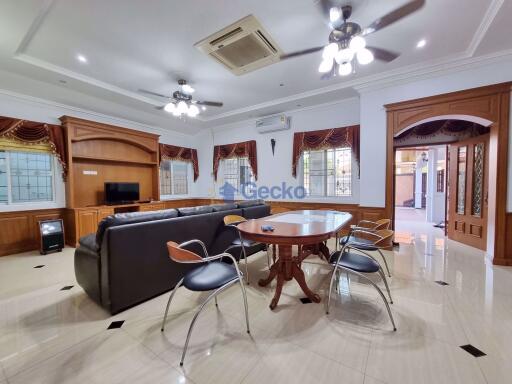 3 Bedrooms House in Eakmongkol 8 South Pattaya H009826