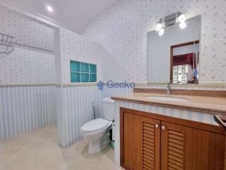 3 Bedrooms House in Eakmongkol 8 South Pattaya H009826