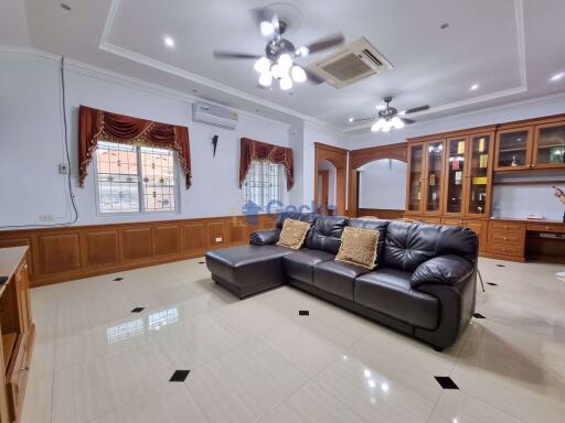 3 Bedrooms House in Eakmongkol 8 South Pattaya H009826