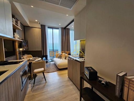 Studio Condo in Wyndham Grand Residence Wongamat Wongamat C011441