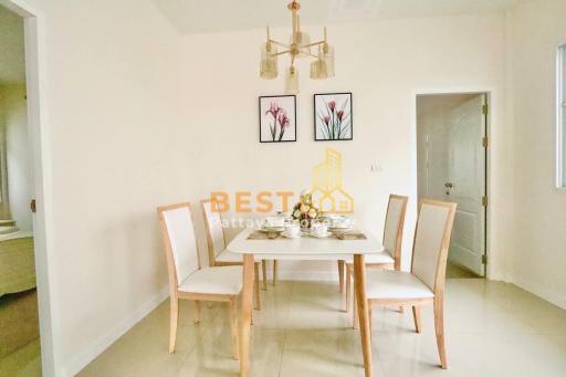 3 Bedrooms Villa / Single House East Pattaya H011440