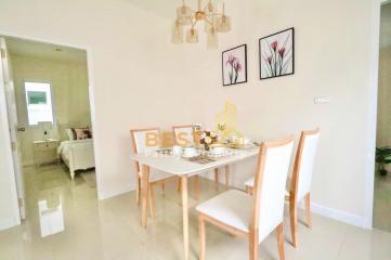 3 Bedrooms Villa / Single House East Pattaya H011440