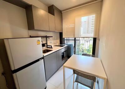 Condo for Rent at Life Asoke Hype