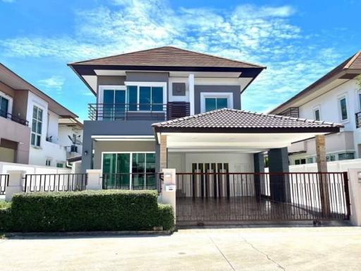 Single house next to the main road, Coco Park Village, Sukhumvit-Rongpo.