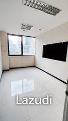 137 SQ.M Retail space at Charn Issara Tower 1