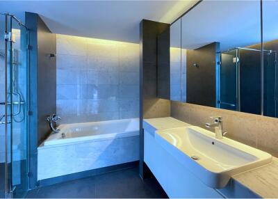 La Citta Penthouse: A Luxurious Haven in Thonglor Soi 8 - 920071001-12450