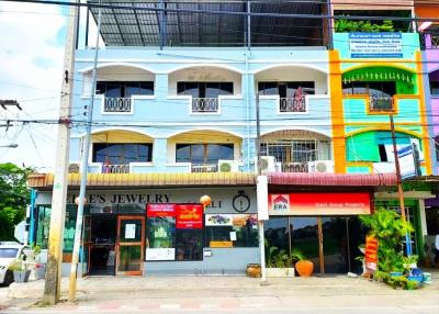 Commercial building with 3 Units in Jomtien