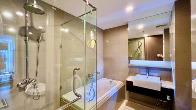 For RENT : 15 Sukhumvit Residences / 2 Bedroom / 1 Bathrooms / 66 sqm / 35000 THB [R12209]