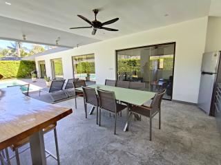 Lovely 3 bedroom villa for sale in Maenam area