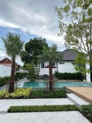 Single house for rent in Pattaya, Huai Yai, beautiful house, wide area, private swimming pool.
