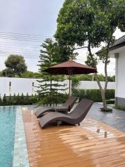 Single house for rent in Pattaya, Huai Yai, beautiful house, wide area, private swimming pool.