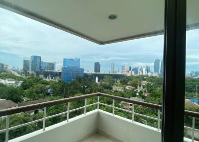 3-BR Apt. near MRT Queen Sirikit National Convention Centre