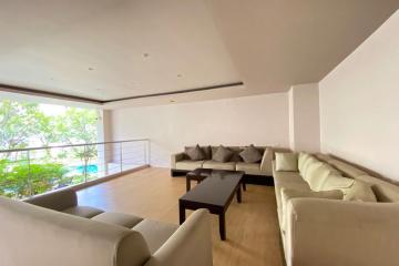 1 bed unit for sale at Twin Peaks Condo on Chang Klan, Chiang Mai