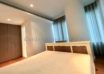 2-Bedrooms with balcony and park views - 185 Rajadamri