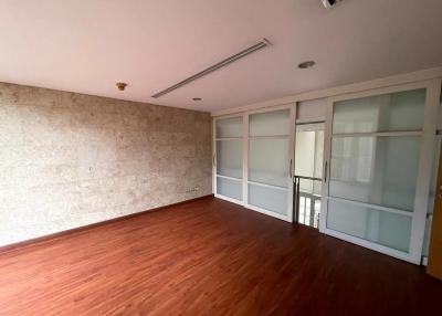 The Lofts Sathorn 3 bedroom house for sale and rent