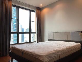 BTS Chidlom 300 meters for rent Baan Na Warang Condominium BTS Ploenchit Lang Suan Line App ID : a_sungha100