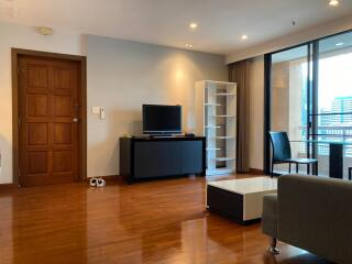 BTS Chidlom 300 meters for rent Baan Na Warang Condominium BTS Ploenchit Lang Suan Line App ID : a_sungha100