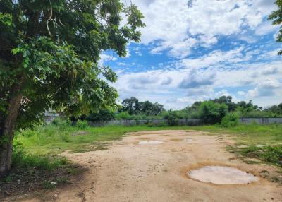 Land for sale in Sriracha, prime location, Na Phrao, Surasak, Chonburi.