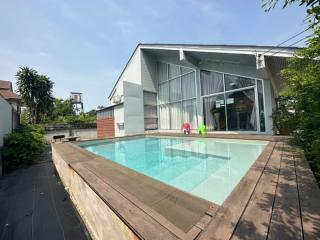 House for rent in Sriracha, Pool Villa, Njoy pool villa, Surasak, Sriracha-Nong Yai Bu, near Khao Kheow.