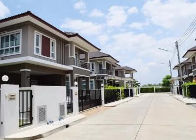 House for Rent in Ton Pao, San Kamphaeng.