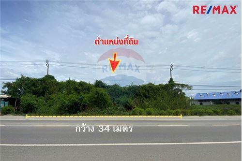 ให้เช่าที่ดิน 2-2-8 ไร่ ติดถนนบางขุนเทียนชายทะเล