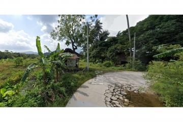 Land On Nice Location In Lipa Noi