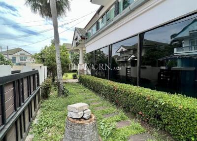 House For sale 3 bedroom  with land 350 m² in Baan Dusit, Pattaya