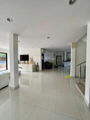 บ้าน ขาย 3 ห้องนอน  ที่ดิน 350 m² ใน  Baan Dusit, Pattaya