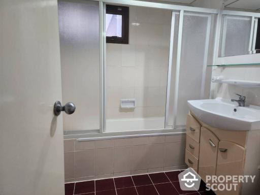 3-BR Apt. near BTS Nana