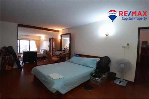 Hot deal !! 2 Bedrooms for Sell in Pingpha condo