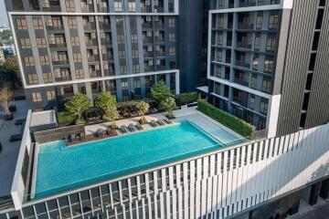 Condo for Rent at Metris Rama9 - Ramkhamheang